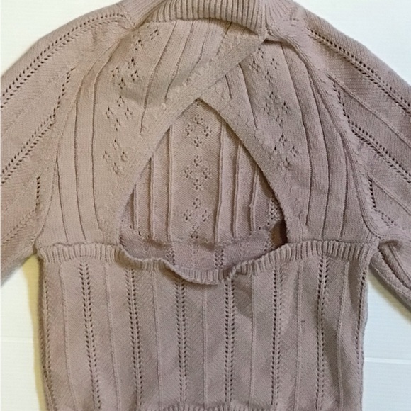 Host pick!π©·Rare!Free People Boho crop sweater - Picture 7 of 7